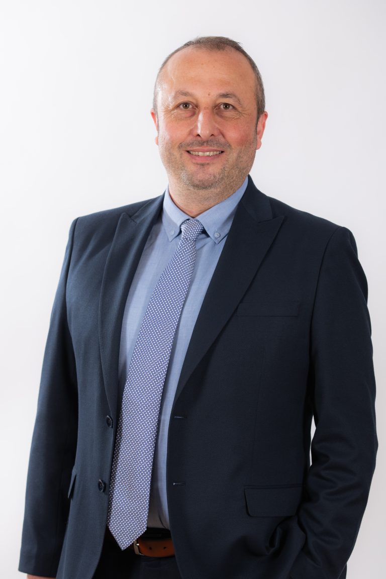 iskender akın